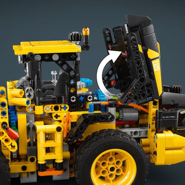 Open the engine cover to inspect the 3 spinning gears.