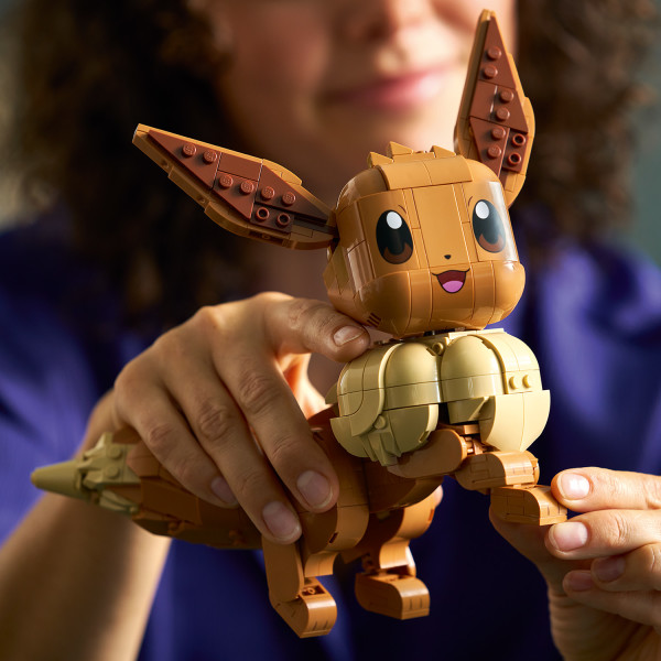 Model can be made to look like this Pokémon’s on the move.