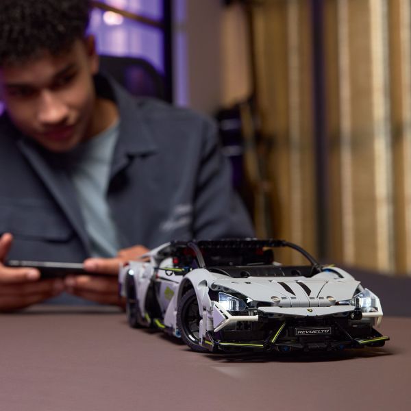 Control the glow-in-the-dark headlights from within the app.
