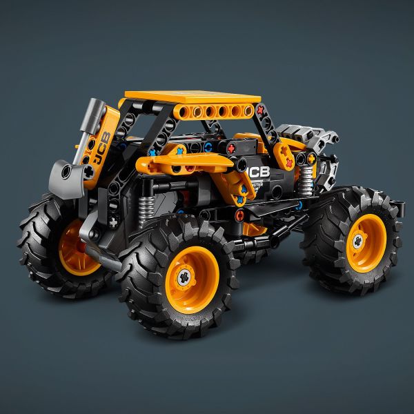 Includes authentic features, like the shovel and grabber.