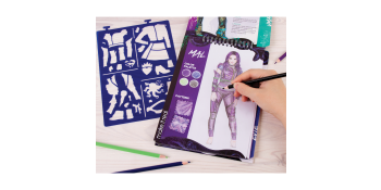  Make It Real - Disney Descendants 3 Sketchbook with Tracing  Light Table. Fashion Design Tracing and Drawing Kit for Girls. Includes  Sketch Pages, Stencils, Stickers, and Backlit Tracing Pad : Arts