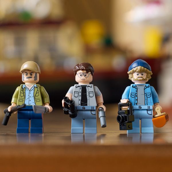 Chief Martin Brody, Matt Hooper and Sam Quint minifigures.