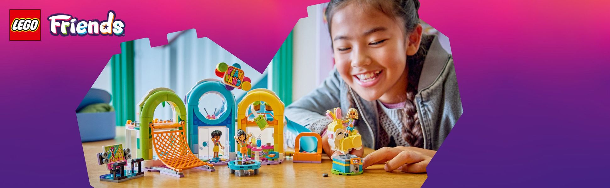 Let imaginations roam wild as kids explore this indoor playground toy, which comes with 3 minidolls and lots of accessories.