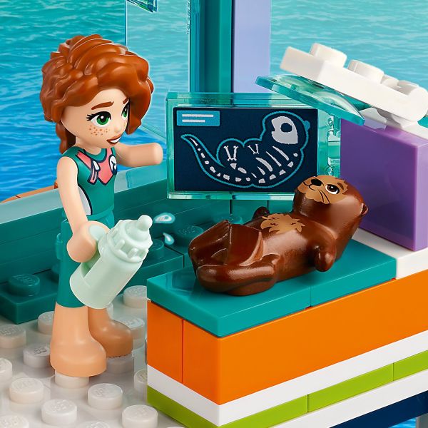 LEGO Friends Sea Rescue Center 41736 Building Toy for Ages 7+, with 3  Mini-Dolls, 2 Otters, a Seahorse, Turtle and Water Scooter, a Great  Birthday