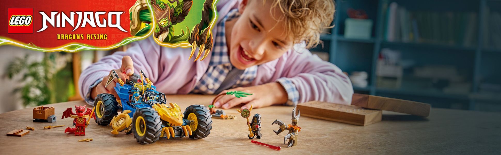 Jay’s Transforming Car lets ninja fans stage fast-paced action from season 4 of the NINJAGO : Dragons Rising TV show.
