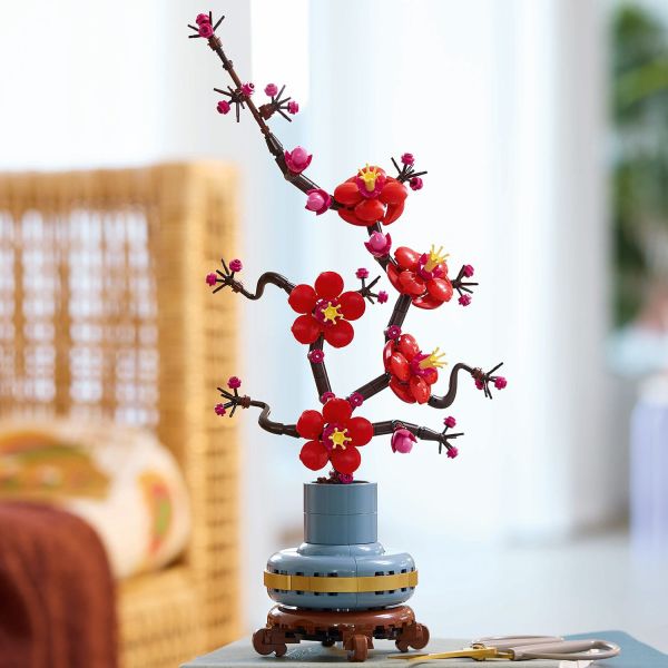 Add a self-sufficient splash of color to any space.