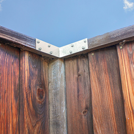 Simpson Strong-Tie Pipe Grip Tie - ZMAX Galvanized For 1-1/2 Inch Metal Posts