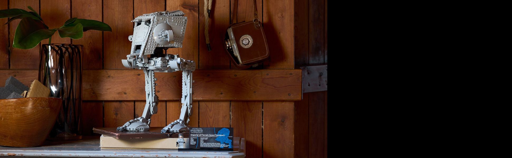 Spark memories of the dramatic battles of Endor with this detailed build-and-display model of an iconic Star Wars vehicle.