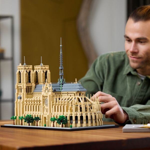 Recreate the building’s curved rear, bell towers and more.