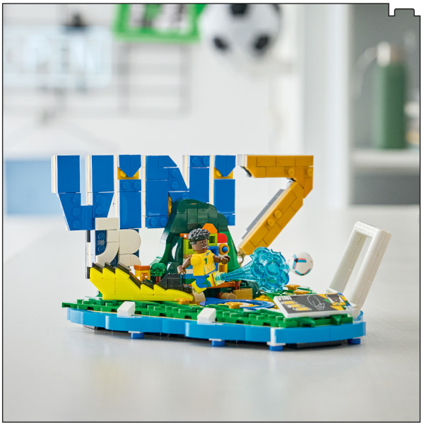 Impress your friends by displaying your creation.