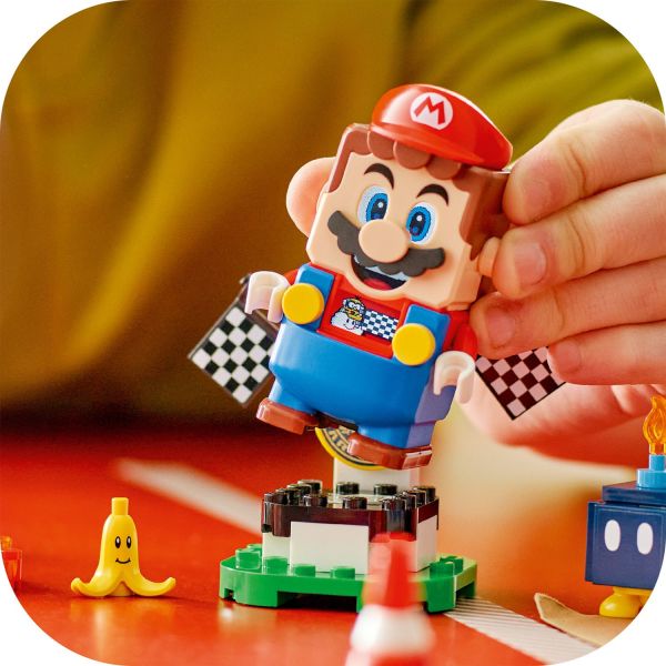 LEGO Super Mario: Mario Kart – Interactive Mario & Standard Kart