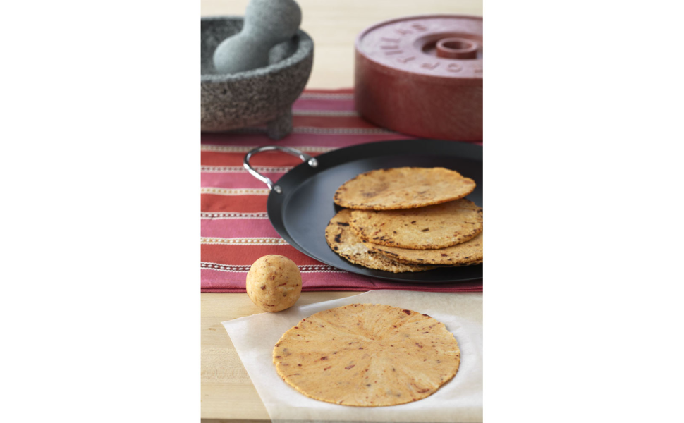 Comal carbon steel To make tortillas Pancakes 13.5 Nonstick With Metal  Handles