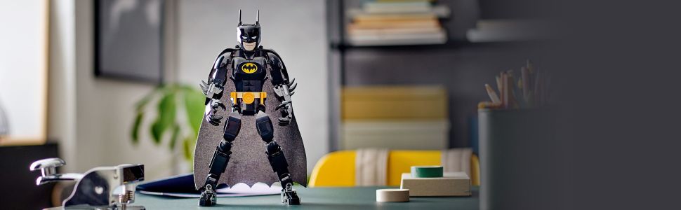 LEGO DC Comics 76259 - La Figurine de Batman, Jouet de Construction et  Décoration Super-héros avec Cape, Basé sur le Film Batman 1989 pas cher 