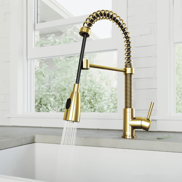 VIGO Brant Single Handle Pull-Down Sprayer Kitchen Faucet in Matte