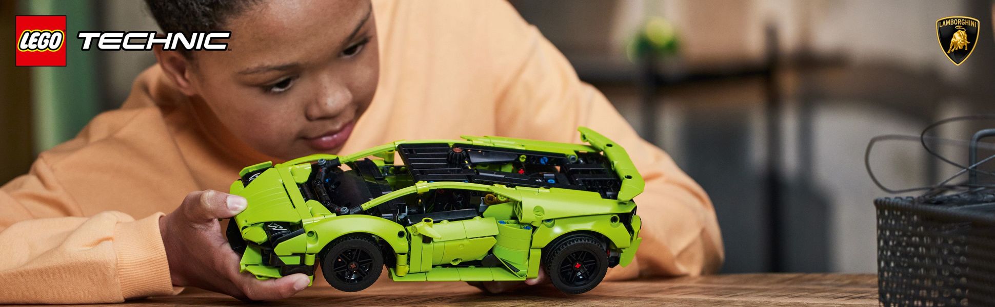 LEGO Technic Lamborghini Huracán Tecnica, Modellino di Auto da Costruire,  Macchina Giocattolo per Bambini, Bambine, Ragazzi, Ragazze e Fan delle  Supercar Sportive, Idea Regalo da Collezione 42161 : : Moda