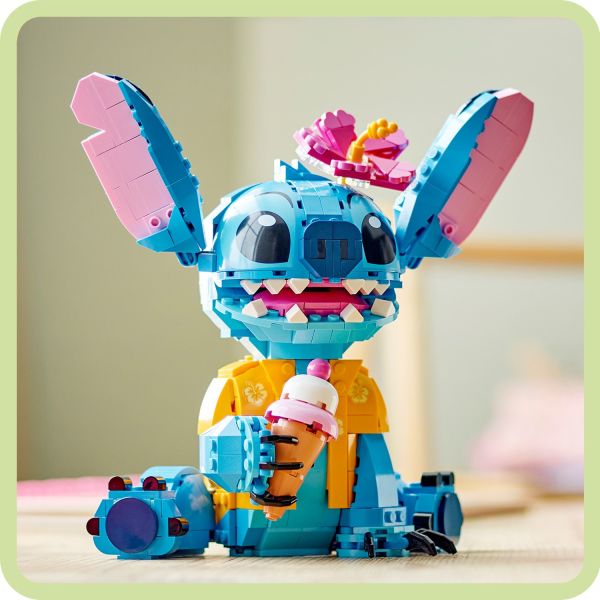 Stitch in a Hawaiian shirt with a flower and ice-cream cone.