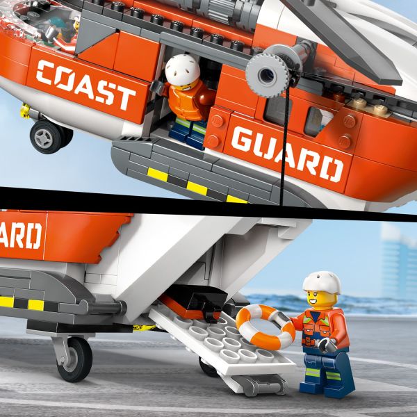 Detailed cockpit, sliding doors and fold-down ramp.