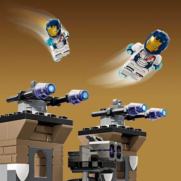 2 pairs of missile launchers (non-firing) ward off attack.