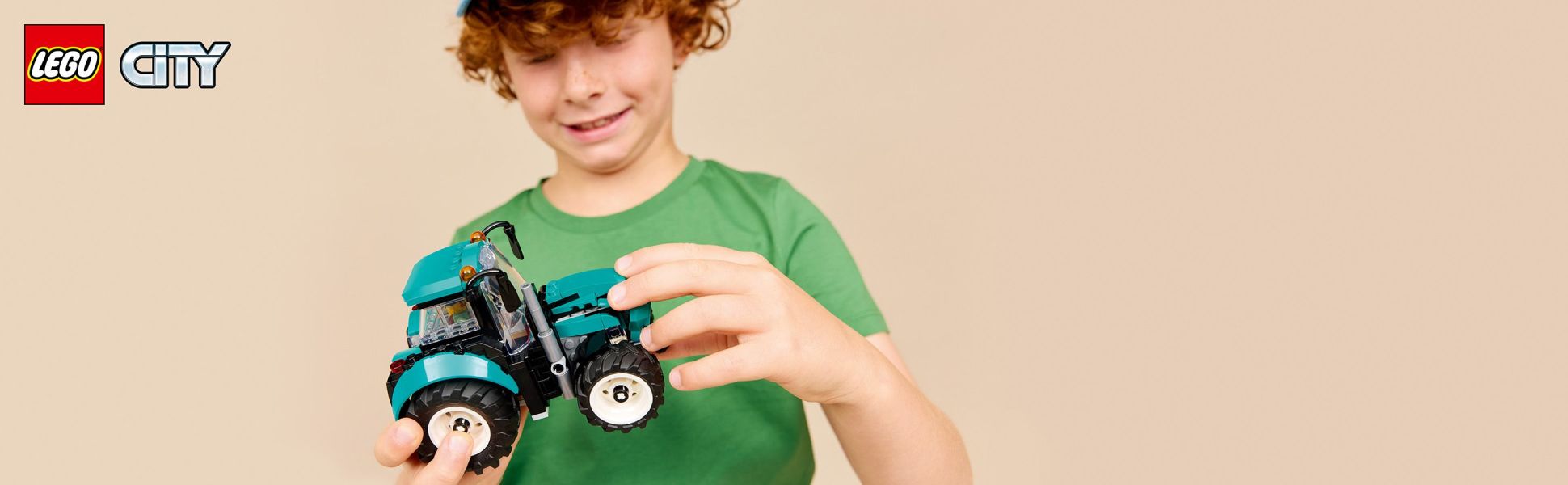 Inspire imaginative adventures on the farm with the LEGO City Tractor building set for ages 6 and up.