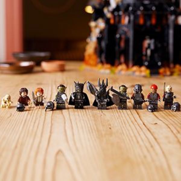 Create epic scenes with iconic movie characters.