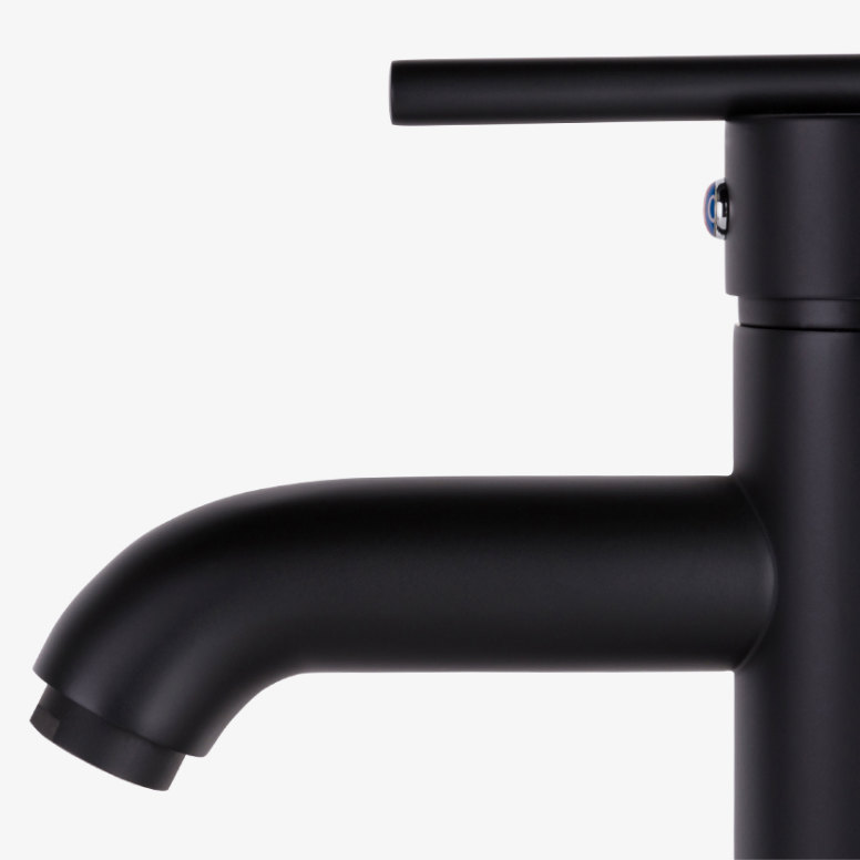 Easy-to-Clean Nozzle Resists Mineral Buildup