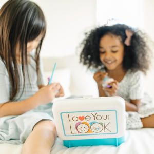 Shop on the internet for the latest Melissa & Doug - Love Your Look - Makeup  Kit Play Set Mod