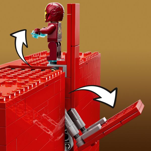Each minifigure easily returns to its original position.