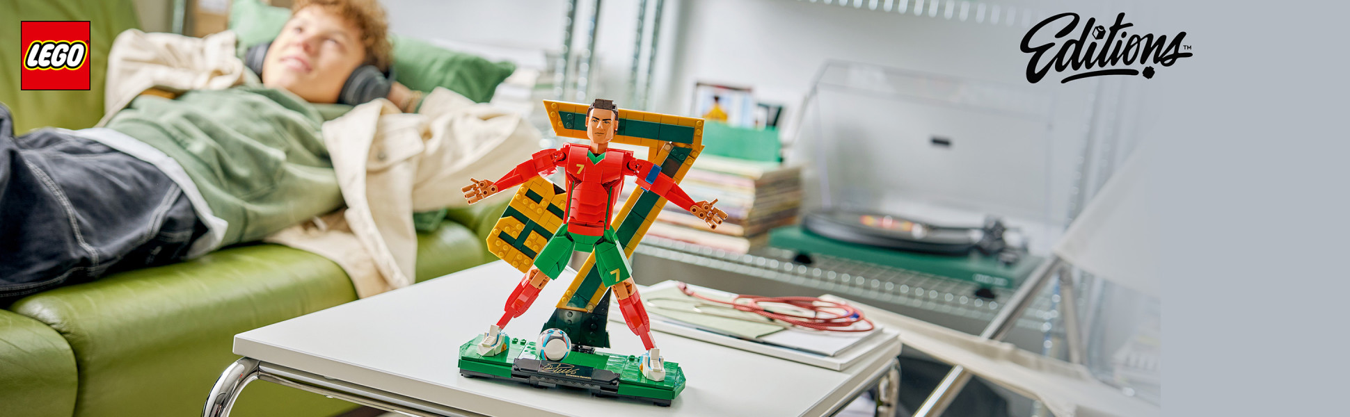 Pay homage to a sporting icon with this LEGO Editions Cristiano Ronaldo – Soccer Legend set for kids ages 12 and up.