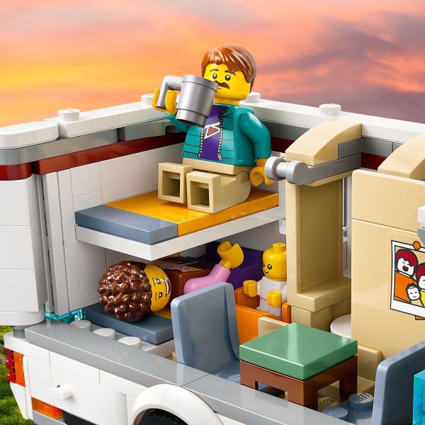 Includes cozy bunk beds and a crib for mom, dad and baby.