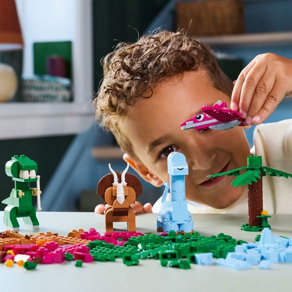 Includes a T. rex, pterosaur, triceratops and brontosaurus.