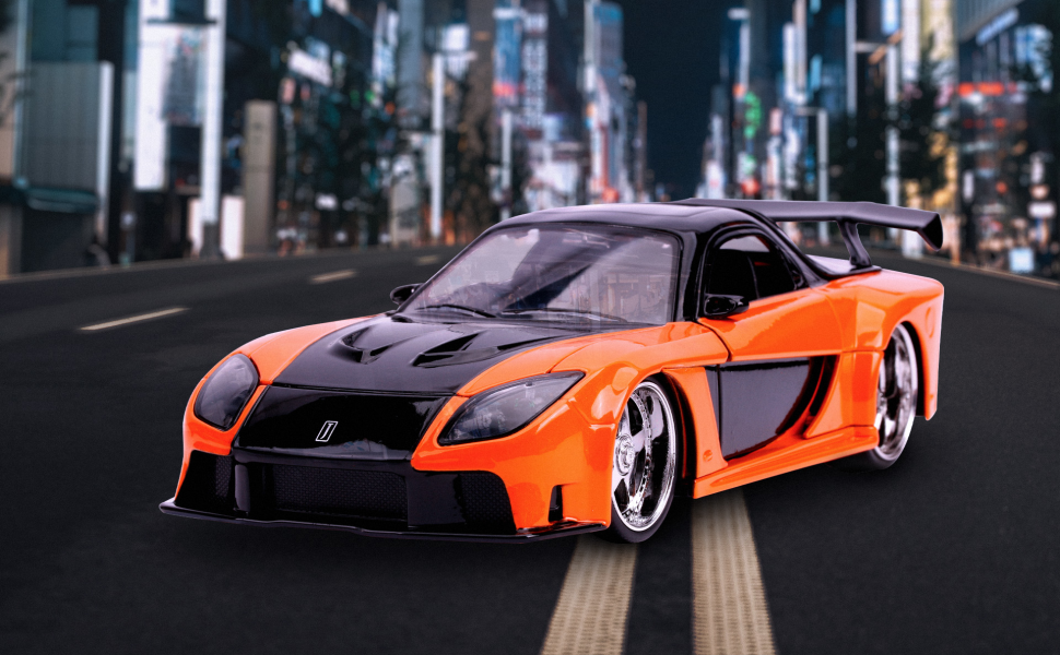 ミニカー JADATOYS FAST&FURIOUS HAN'S MAZDA RX-7 Amazon.com: Jada Toys Fast & Furious 1:32 Han's Mazda RX-7