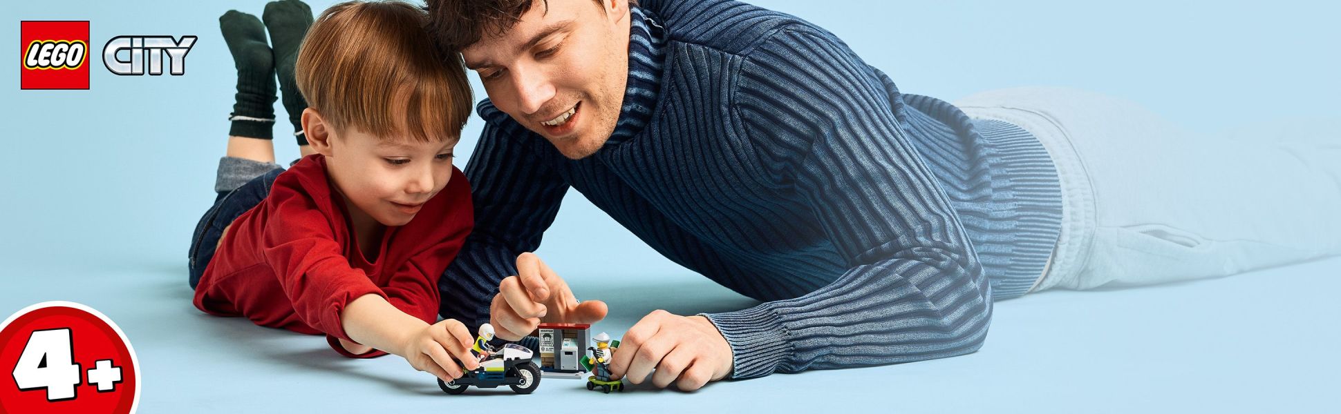 Introduce your budding hero to a world of imaginative play with this LEGO City Police Motorcycle Chase toy building set for ages 4 and up.