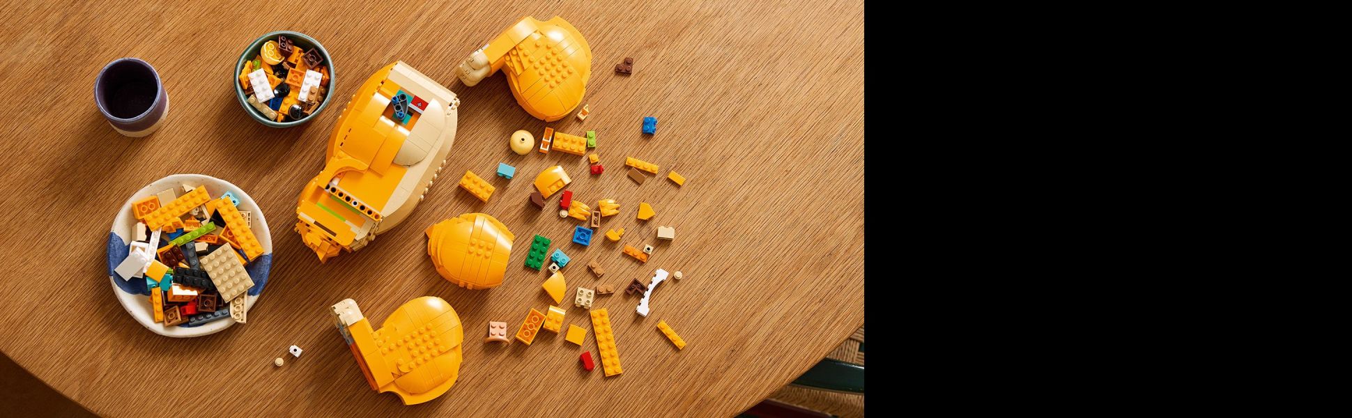 Enjoy a relaxing activity that fosters a sense of creative joy as you progress through the build and place Simba on display.