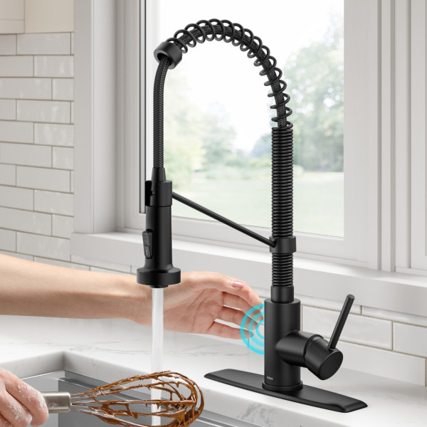 KRAUS Bolden Single-Handle Pull-Down Sprayer Kitchen Faucet with