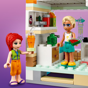  LEGO Friends Vacation Beach House 41709 Building Kit; Gift for  Kids Aged 7+; Includes a Mia Mini-Doll, Plus 3 More Characters and 2 Animal  Figures to Spark Hours of Imaginative Role