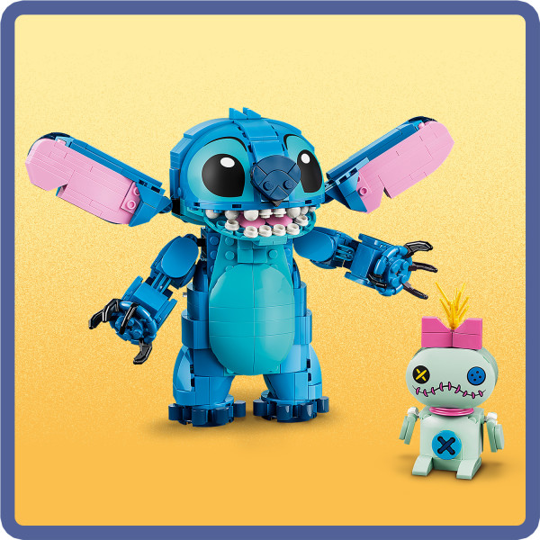 Features brick-built models of Stitch and Lilo’s plushie, Scrump.
