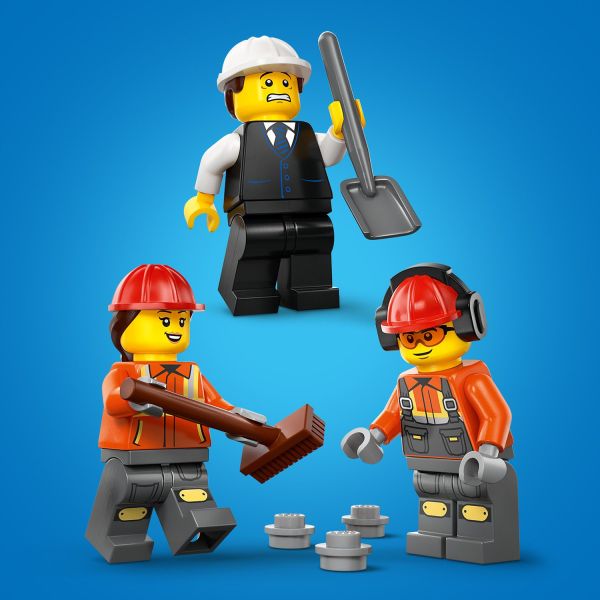Driver, construction worker and architect minifigures.