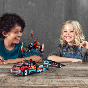 LEGO Technic Stunt Show Truck & Bike 42106, Pull Back Vehicle