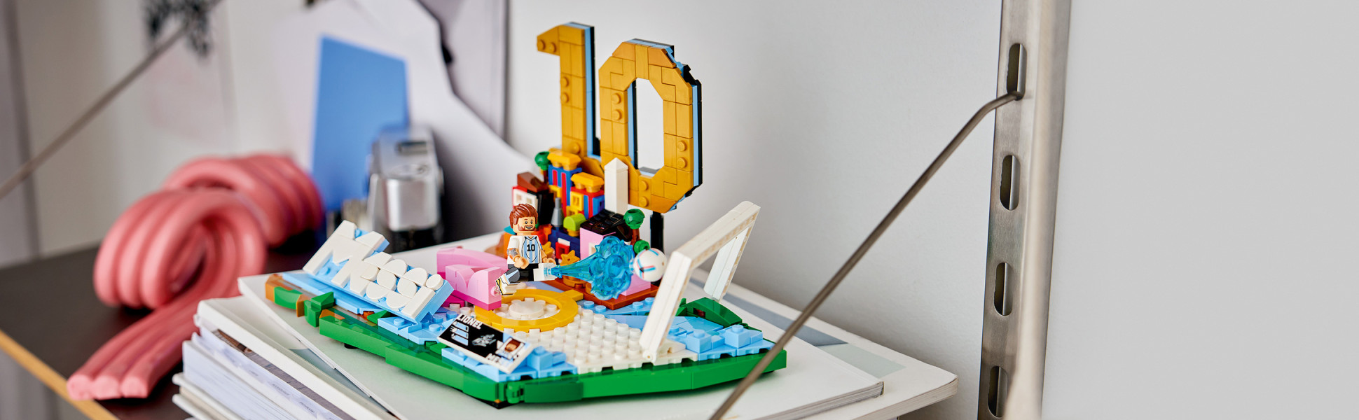 Score a gift-giving goal by treating boys, girls and sports fans to this set on birthdays and other exciting occasions.