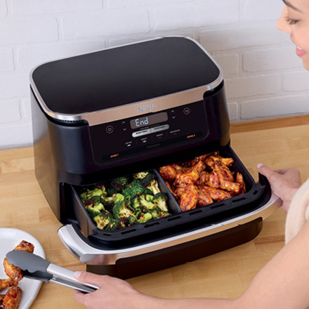 NINJA Foodie Dual Zone Flex Basket 7 qt. Black Air Fryer Mega Zone