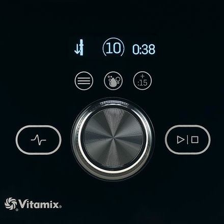 On-screen indicator lets you know when to use the tamper to keep thicker blends moving.