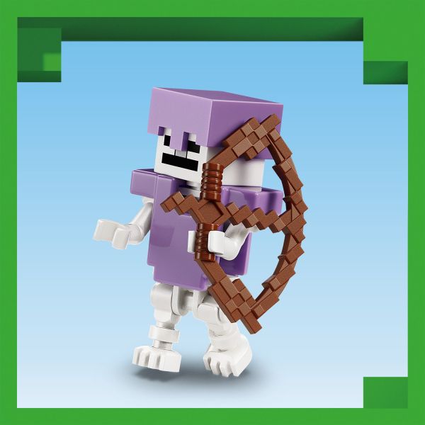 The hostile mob wears diamond armor and carries a bow.