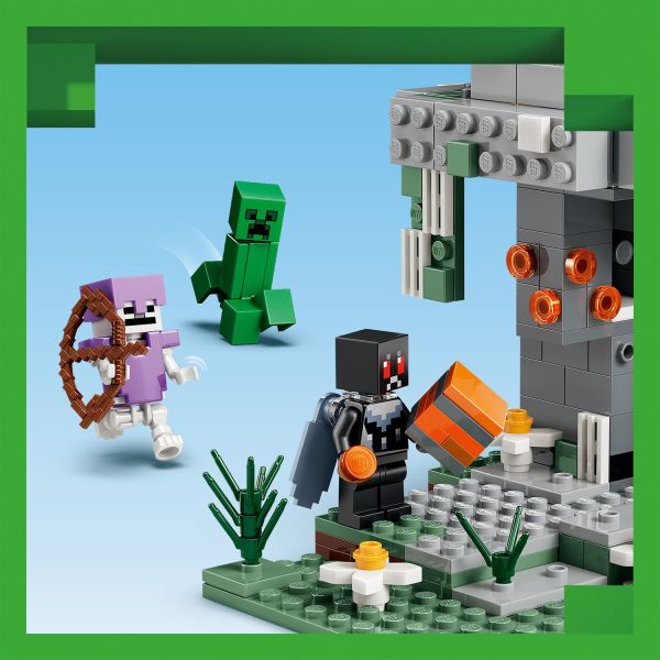 A Creeper and skeleton prowl around the pale garden biome.