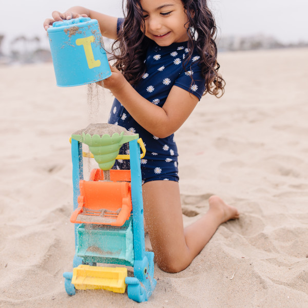 Sand & Water Play Funnel — Discovery Playtime