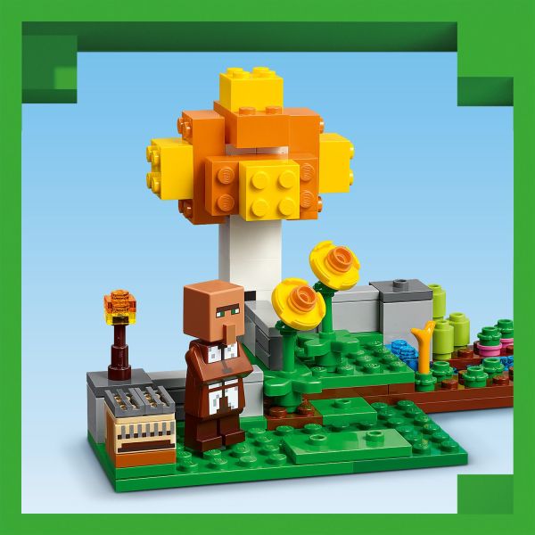 Any spare wool can be used to decorate the tree.