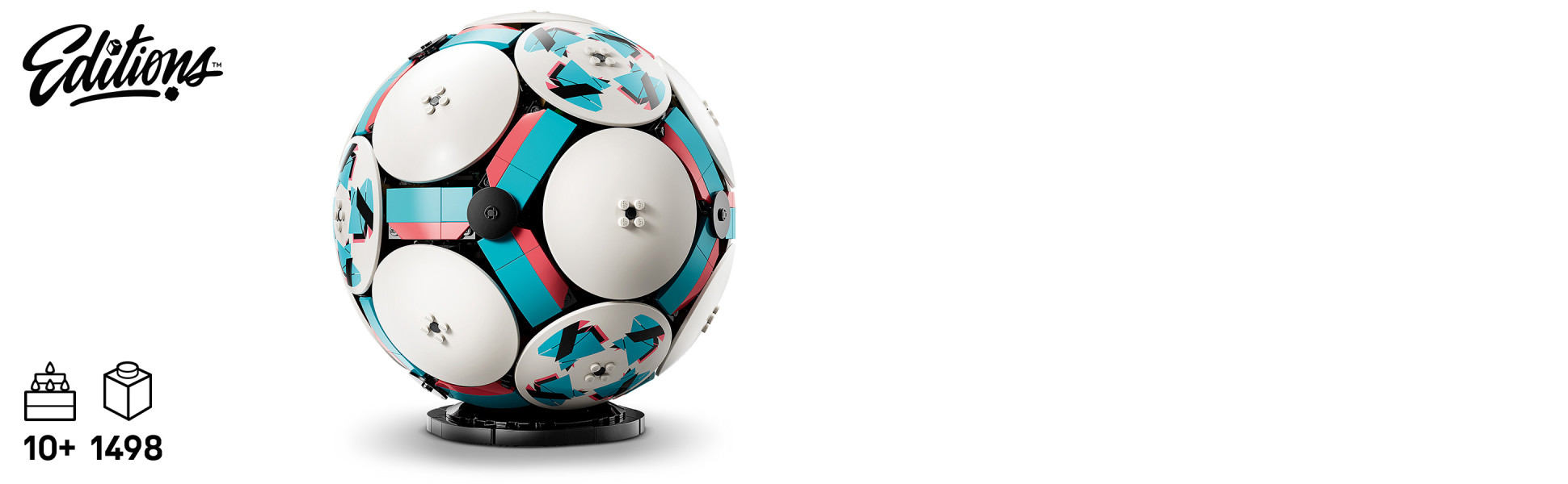 This collectible set is based on the size 5 soccer ball used in official games, and there’s a micro stadium celebration scene inside.