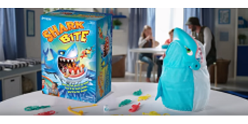 Shark Bite -- Roll the Die and Fish for Colorful Sea Creatures Before the  Shark Bites Game!