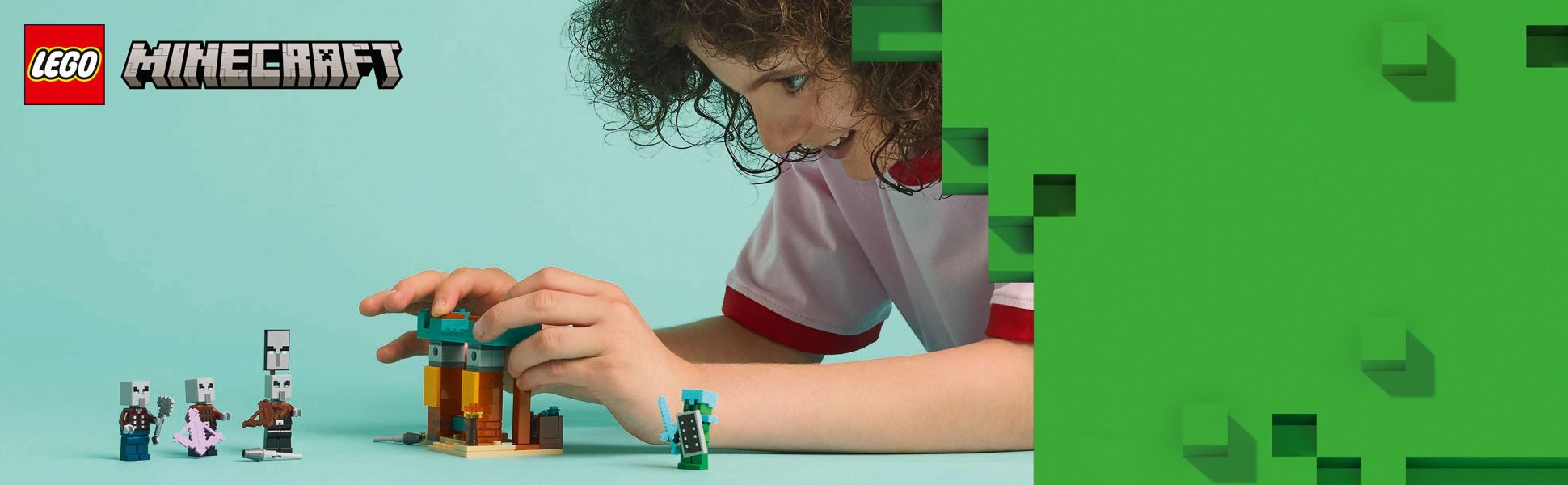 This mini LEGO Minecraft toy is action-packed for mega play possibilities at the Minecraft desert outpost.