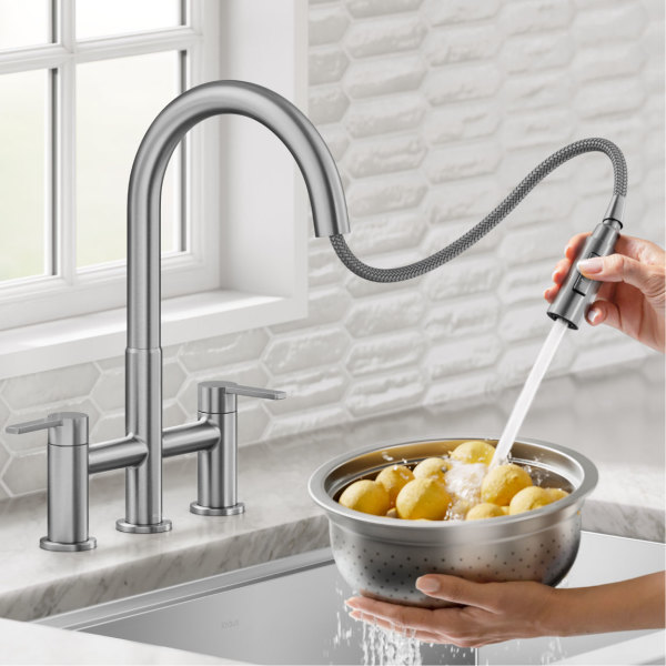 KRAUS Oletto High-Arc Single-Handle Pull-Down Sprayer Kitchen