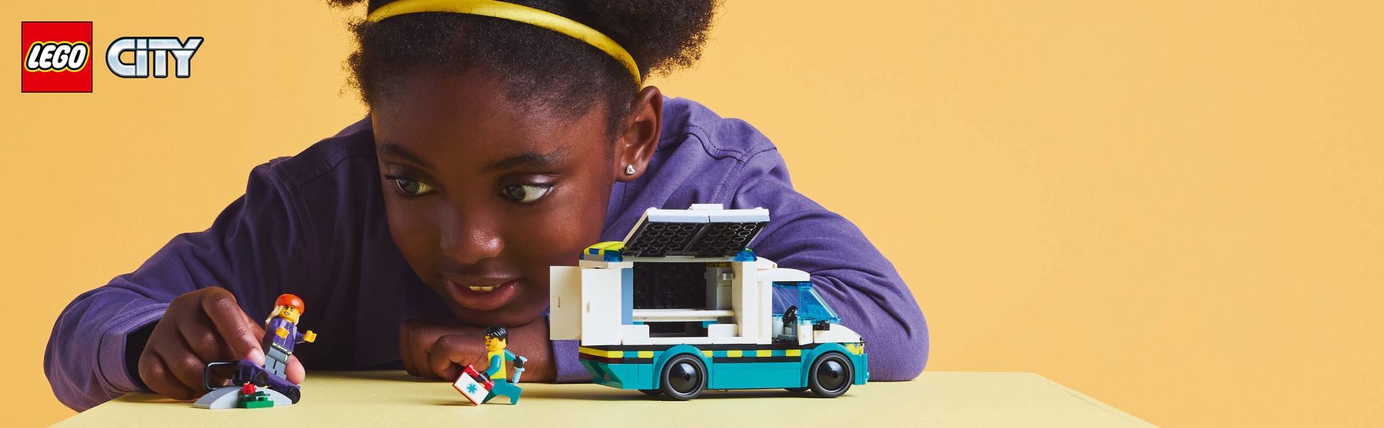 Delight your everyday hero with this LEGO City Emergency Ambulance toy for ages 5 and up.